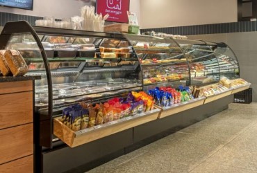 Insulated Structures Remote Refrigrated Deli Cabinet with Curved Glass Brochure